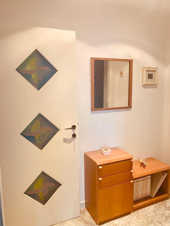 Apartment Via Solaro, In Pieno Centro *